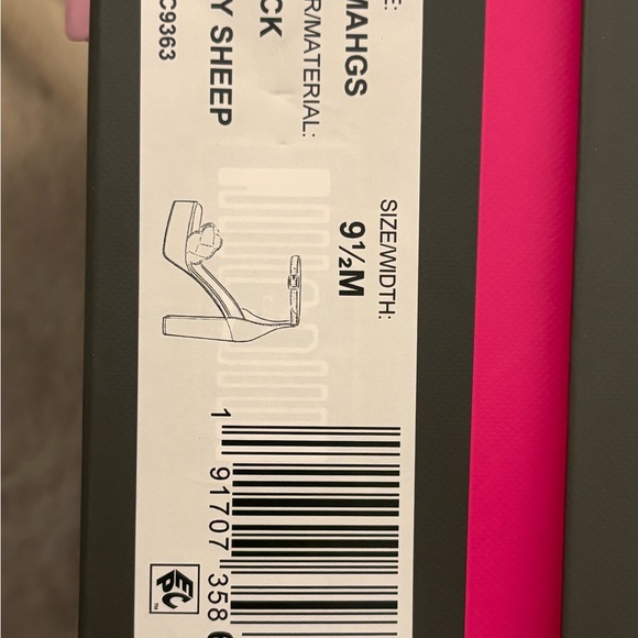 Vince Camuto platform sandals - Picture 8 of 8